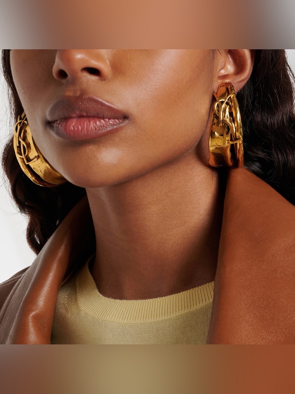 SAINT LAURENT Cassandra YSL logo hoop clip on earrings - Picture 3 of 6